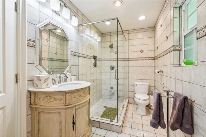 13621 Erwin Street, Van Nuys, California 91401