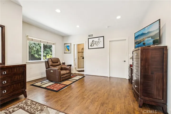 13621 Erwin Street, Van Nuys, California 91401
