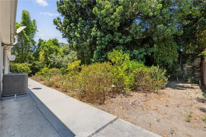 13621 Erwin Street, Van Nuys, California 91401