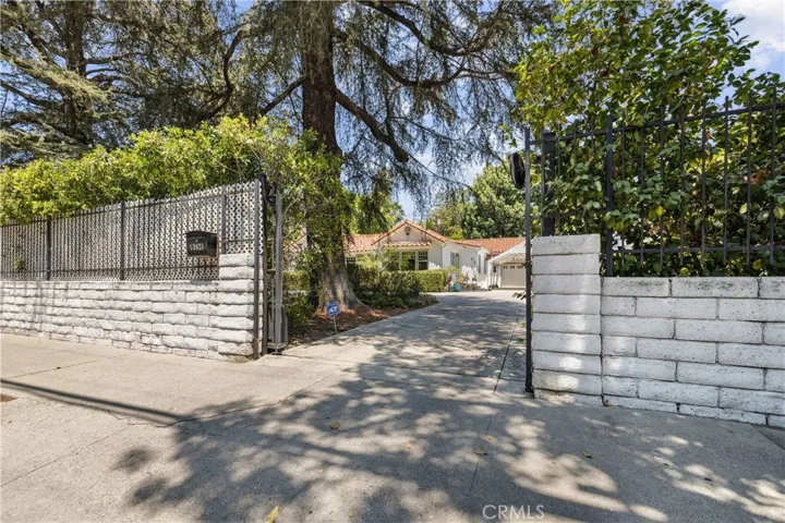 13621 Erwin Street, Van Nuys, California 91401