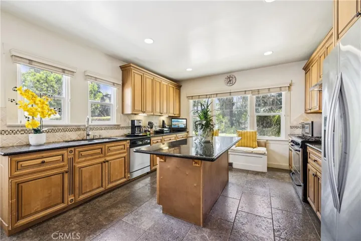 13621 Erwin Street, Van Nuys, California 91401