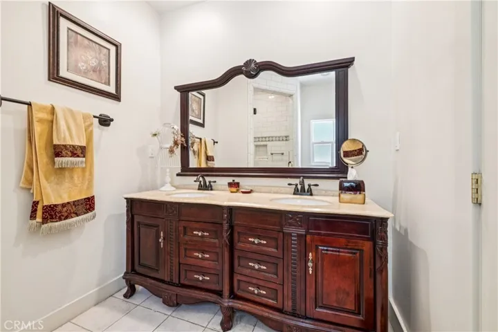 13621 Erwin Street, Van Nuys, California 91401