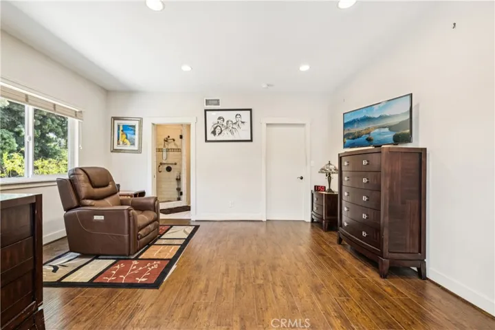 13621 Erwin Street, Van Nuys, California 91401