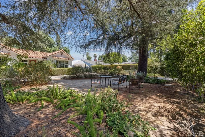 13621 Erwin Street, Van Nuys, California 91401