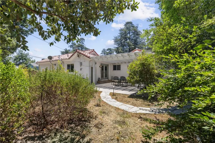13621 Erwin Street, Van Nuys, California 91401