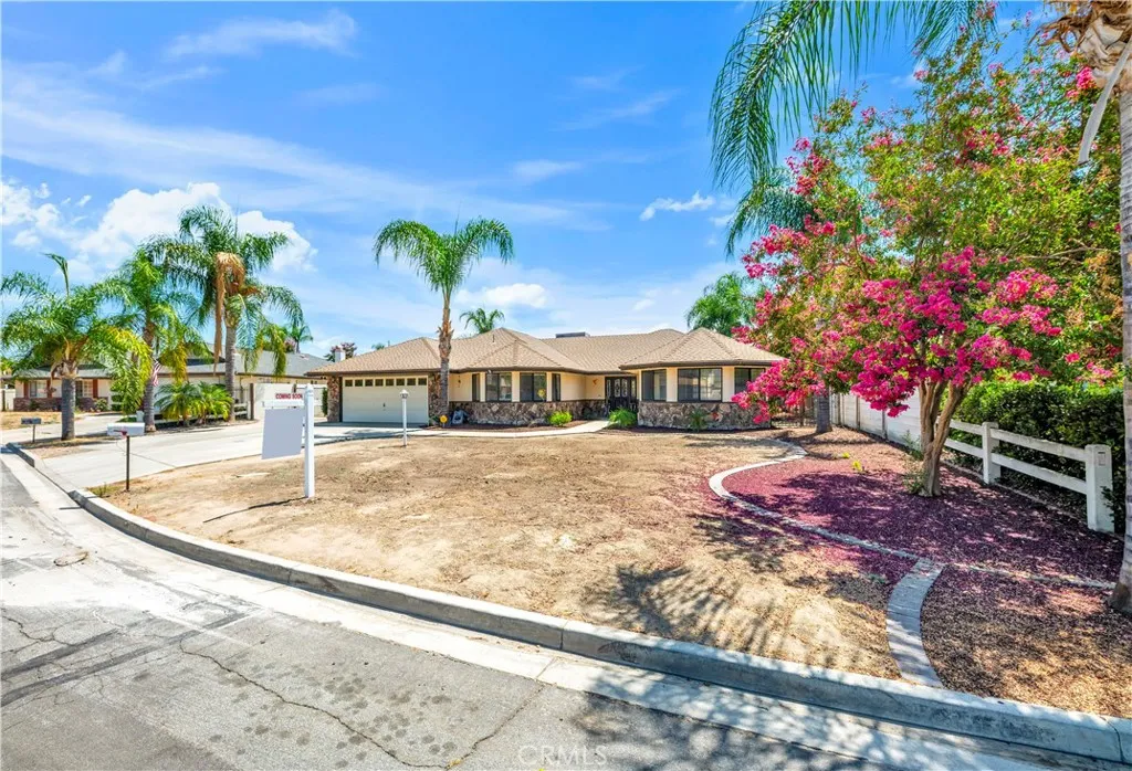 4455 Brighton Court, Hemet, California 92544 home-pic-3