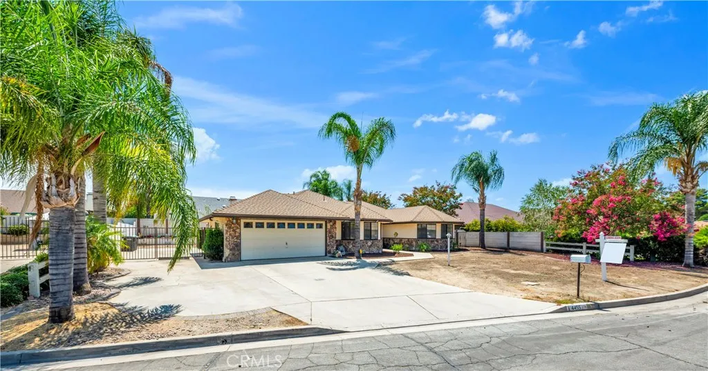 4455 Brighton Court, Hemet, California 92544 home-pic-1