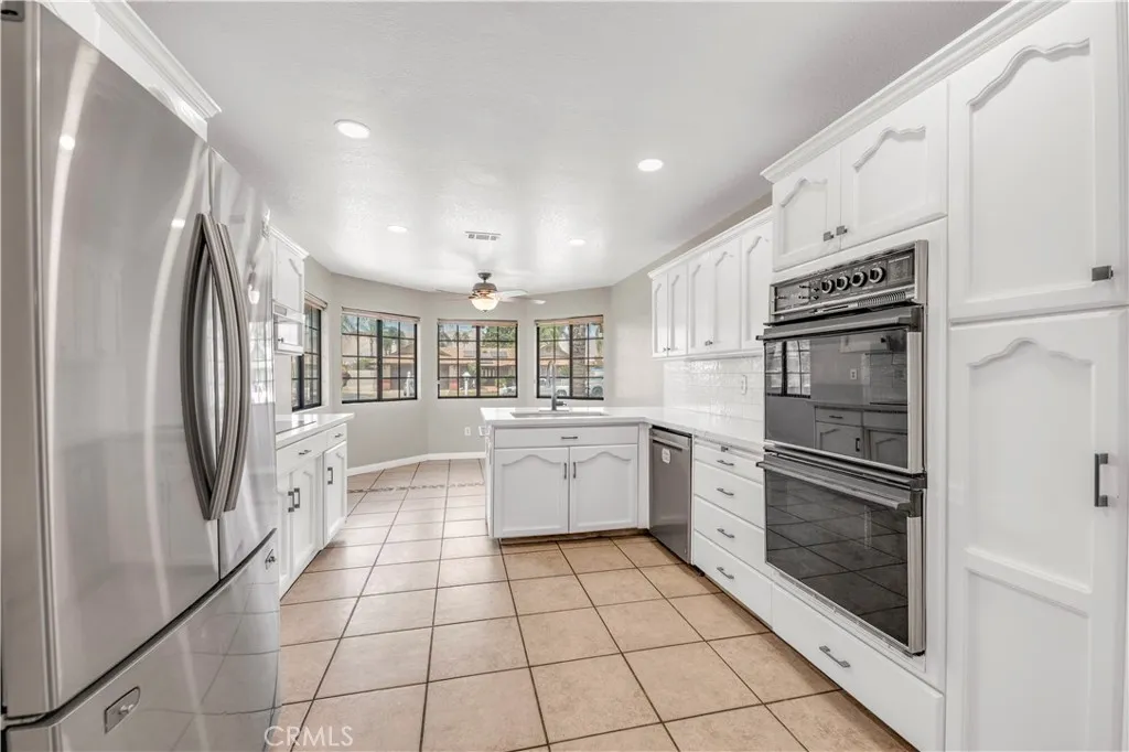 4455 Brighton Court, Hemet, California 92544 home-pic-9