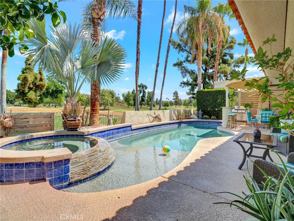 208 Kavenish Drive S, Rancho Mirage, California 92270 home-pic-48