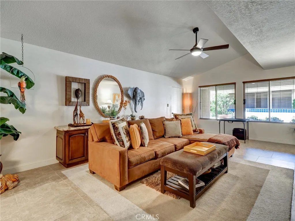 208 Kavenish Drive S, Rancho Mirage, California 92270 home-pic-28
