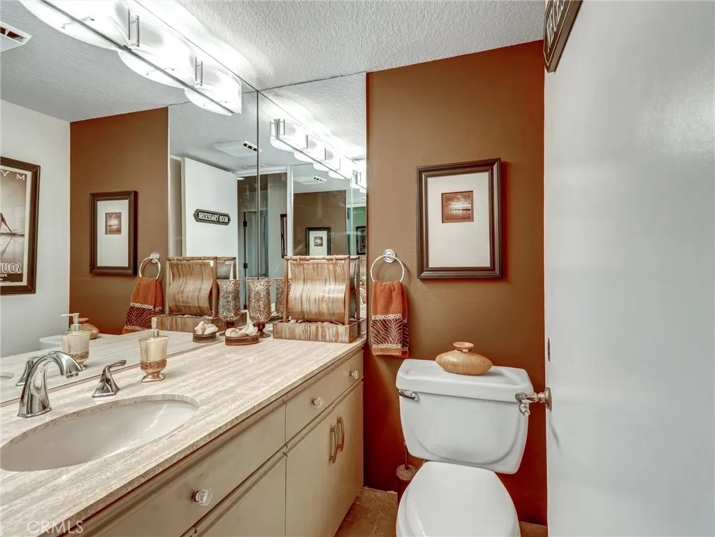 208 Kavenish Drive S, Rancho Mirage, California 92270 home-pic-18