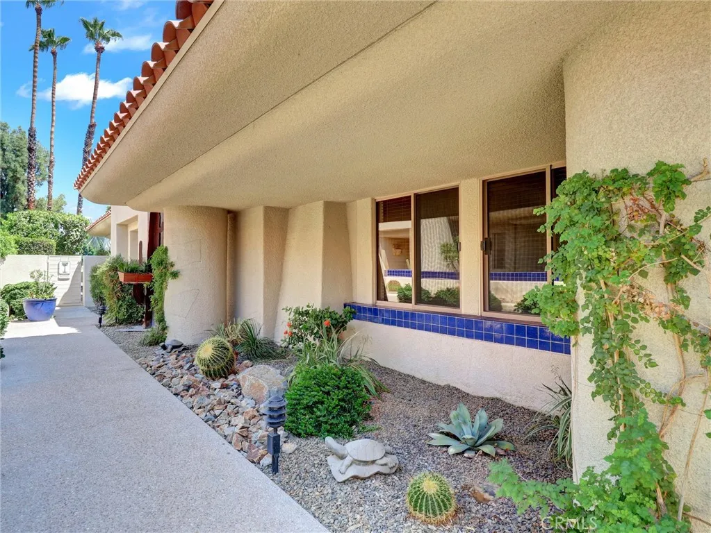 208 Kavenish Drive S, Rancho Mirage, California 92270 home-pic-1