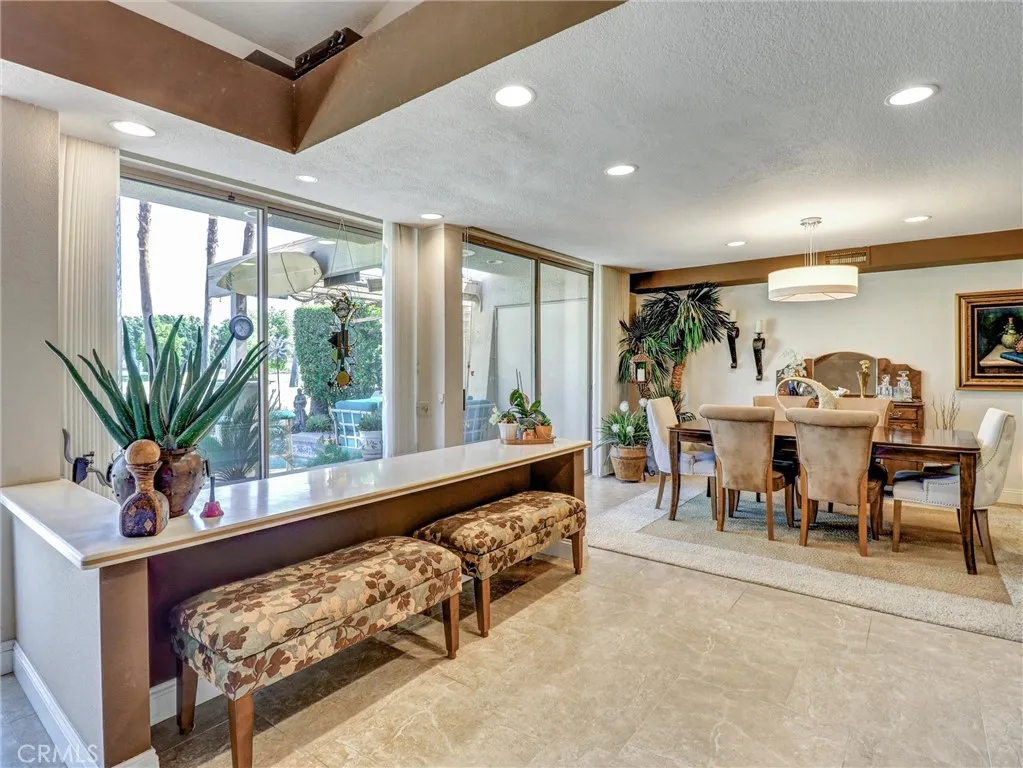 208 Kavenish Drive S, Rancho Mirage, California 92270 home-pic-10