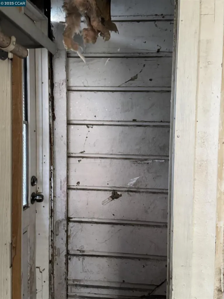 1436 Peralta St, Oakland, California 94607 home-pic-17