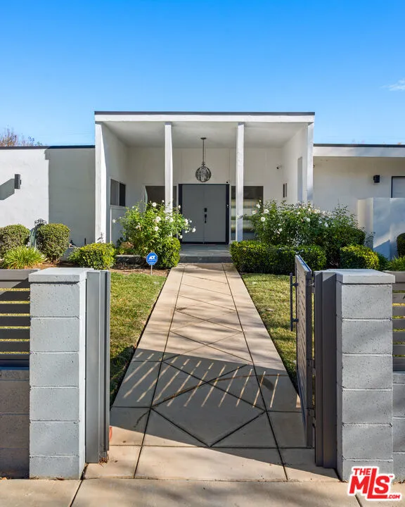 6228 Sale Avenue, Woodland Hills, California 91367 home-pic-7