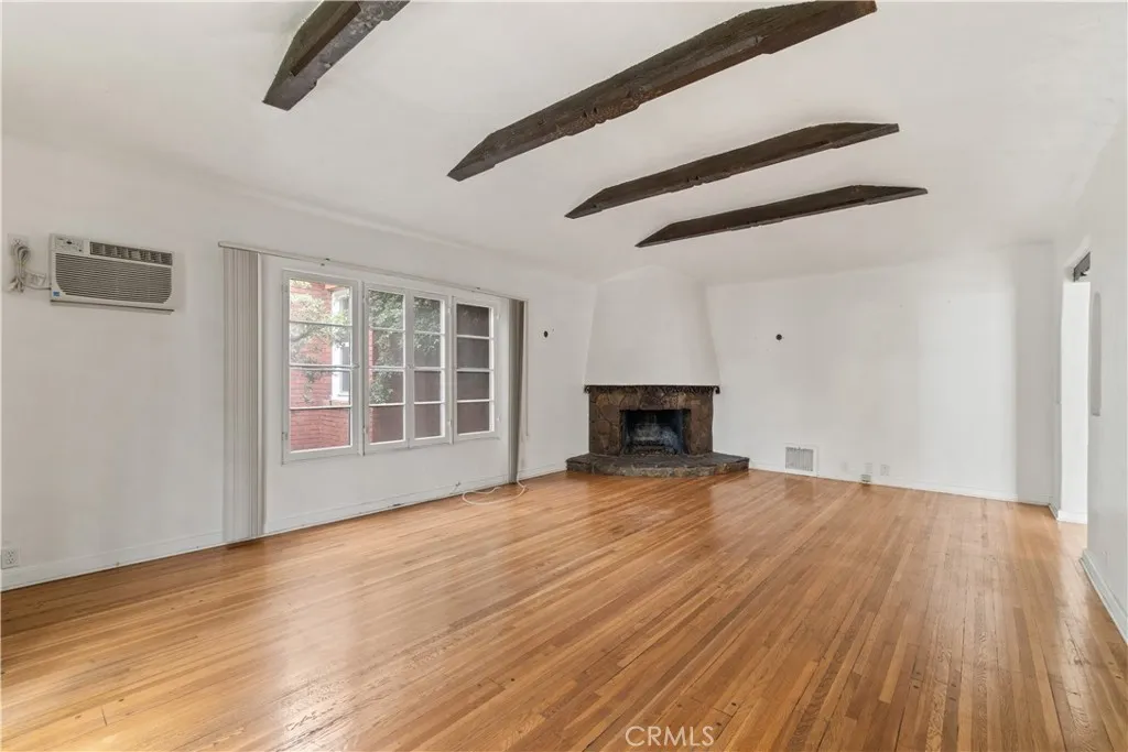 138 N Swall Drive, Beverly Hills, California 90211 home-pic-22