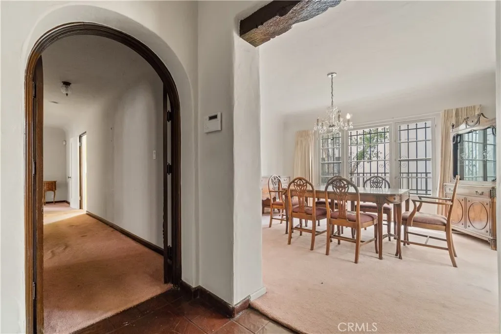 138 N Swall Drive, Beverly Hills, California 90211 home-pic-2