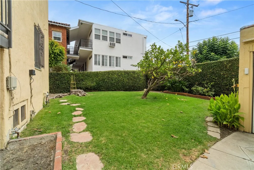 138 N Swall Drive, Beverly Hills, California 90211 home-pic-41
