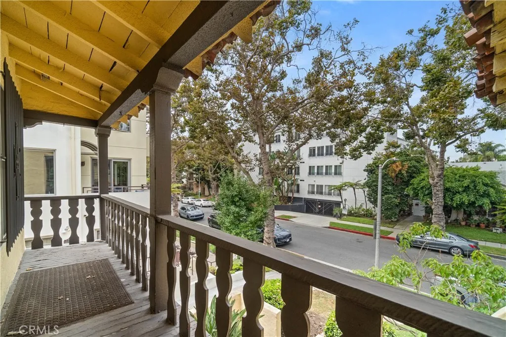 138 N Swall Drive, Beverly Hills, California 90211 home-pic-19