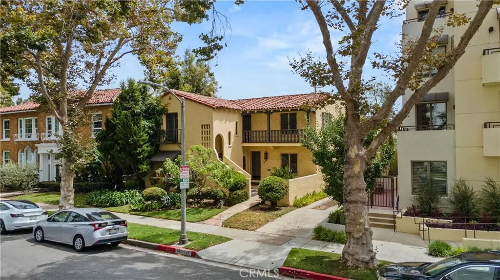 138 N Swall Drive, Beverly Hills, California 90211 home-pic-44