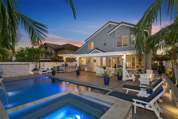 12 La Perla, Lake Forest, California 92610