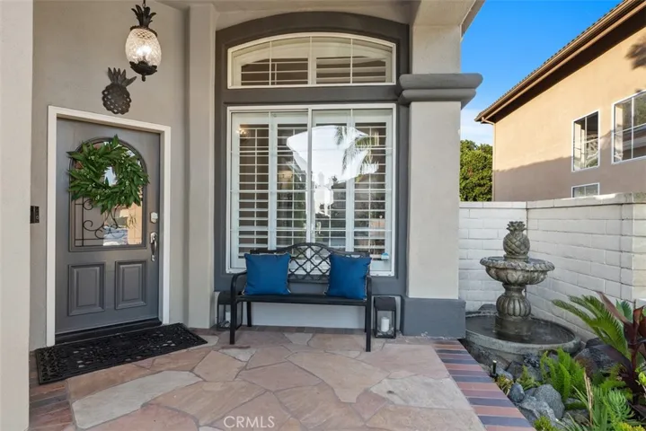 12 La Perla, Lake Forest, California 92610