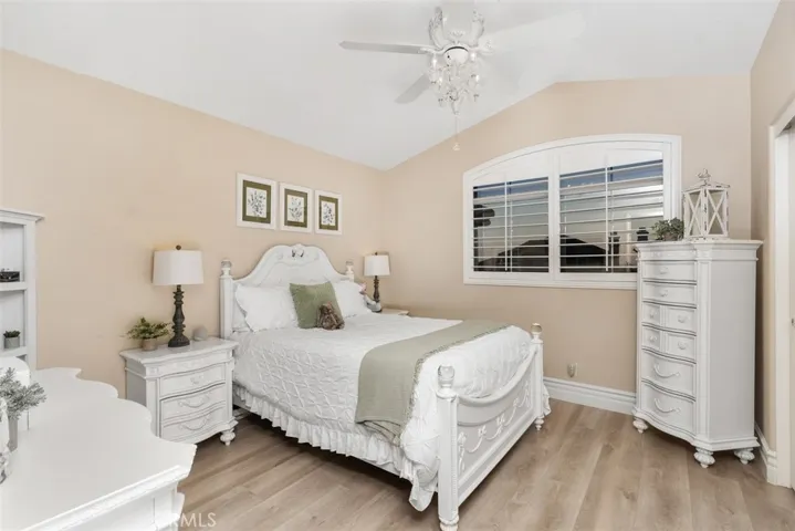 12 La Perla, Lake Forest, California 92610