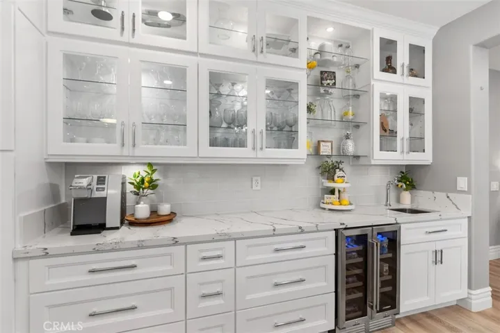 12 La Perla, Lake Forest, California 92610