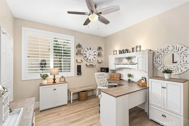 12 La Perla, Lake Forest, California 92610