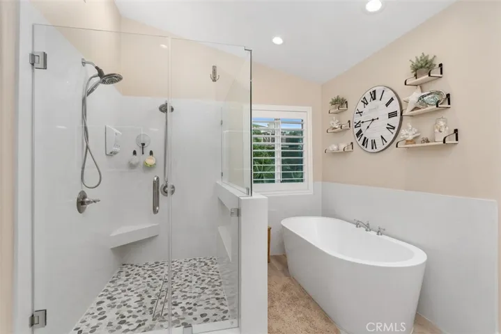 12 La Perla, Lake Forest, California 92610