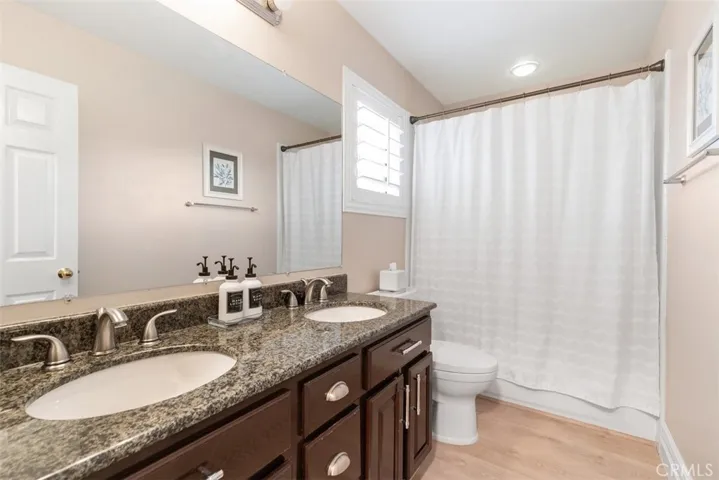 12 La Perla, Lake Forest, California 92610