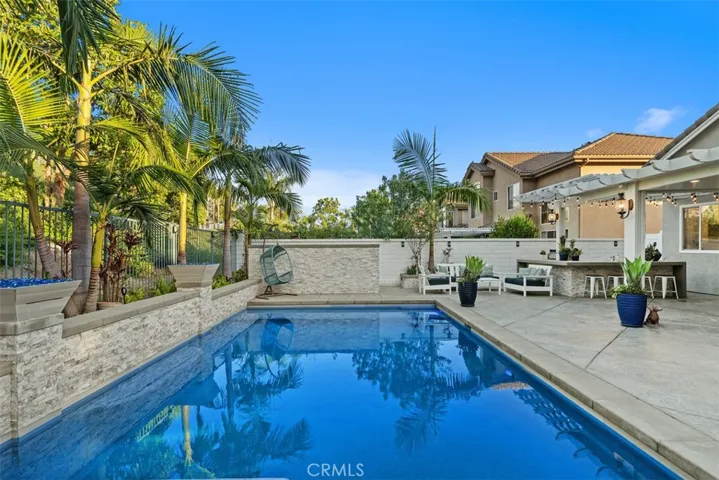 12 La Perla, Lake Forest, California 92610