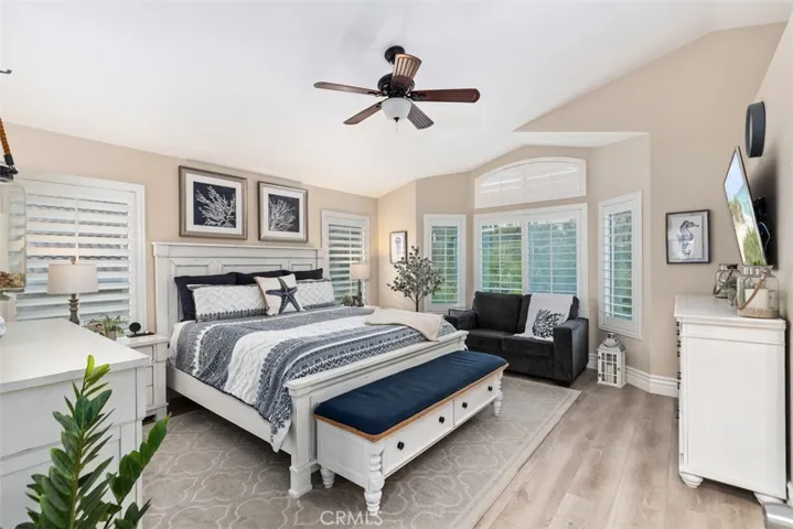 12 La Perla, Lake Forest, California 92610