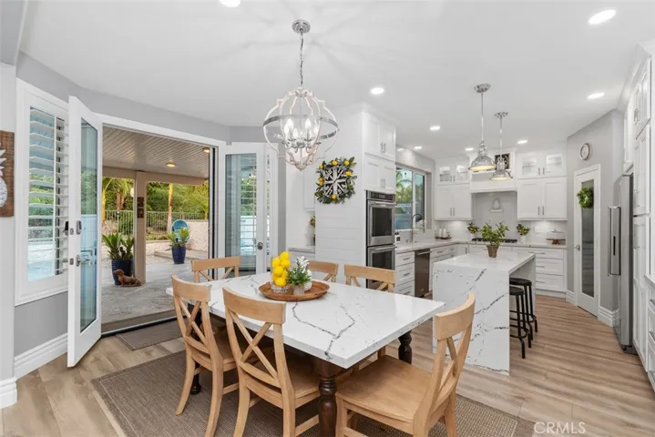 12 La Perla, Lake Forest, California 92610
