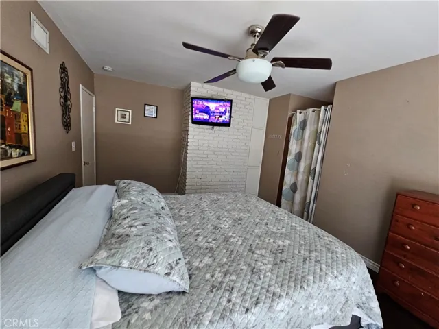 5573 E E Bonnie Brae Street E, Montclair, California 91763