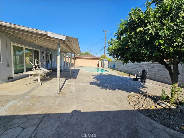 5573 E E Bonnie Brae Street E, Montclair, California 91763