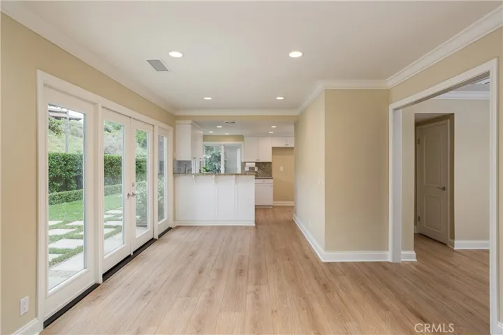 Breakfast Area and Kitchen