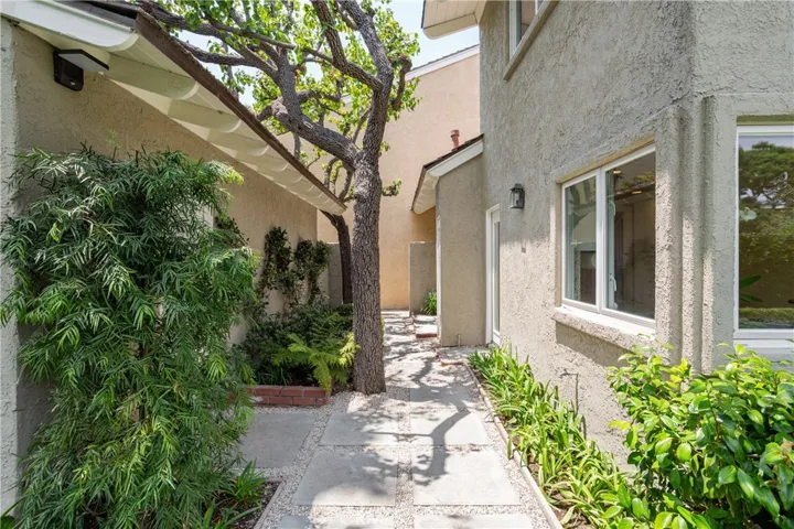 520 Laver Way, Newport Beach, California 92660