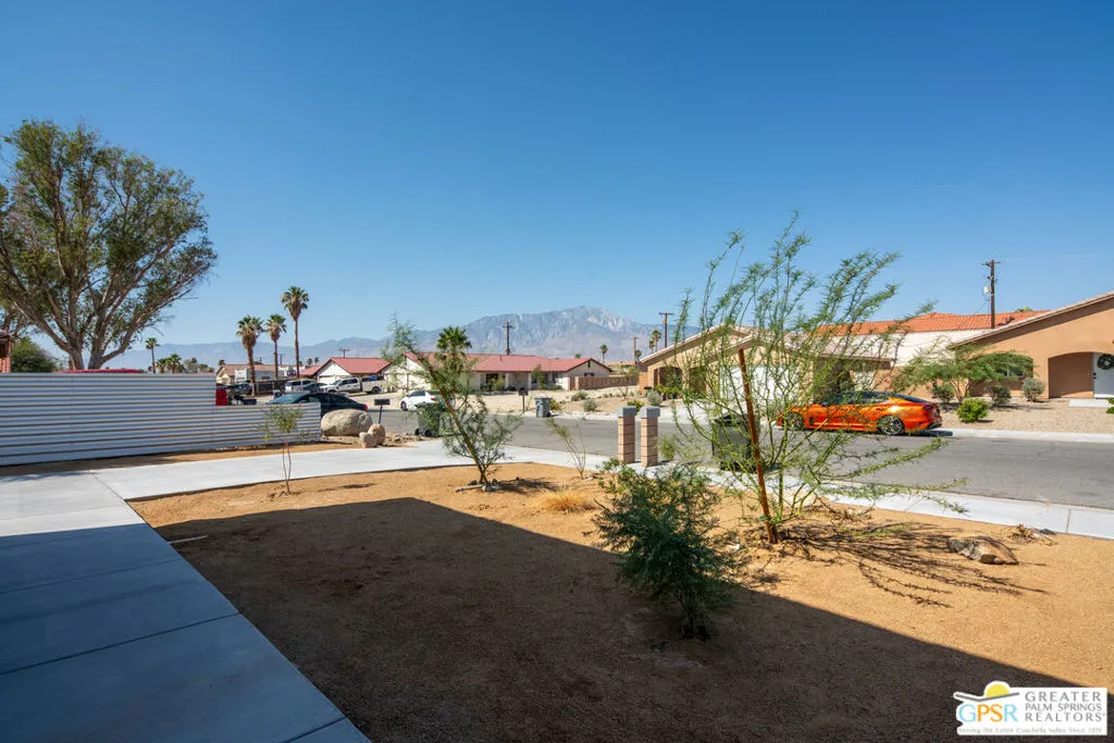 13704 Sarita Drive, Desert Hot Springs, California 92240 home-pic-57