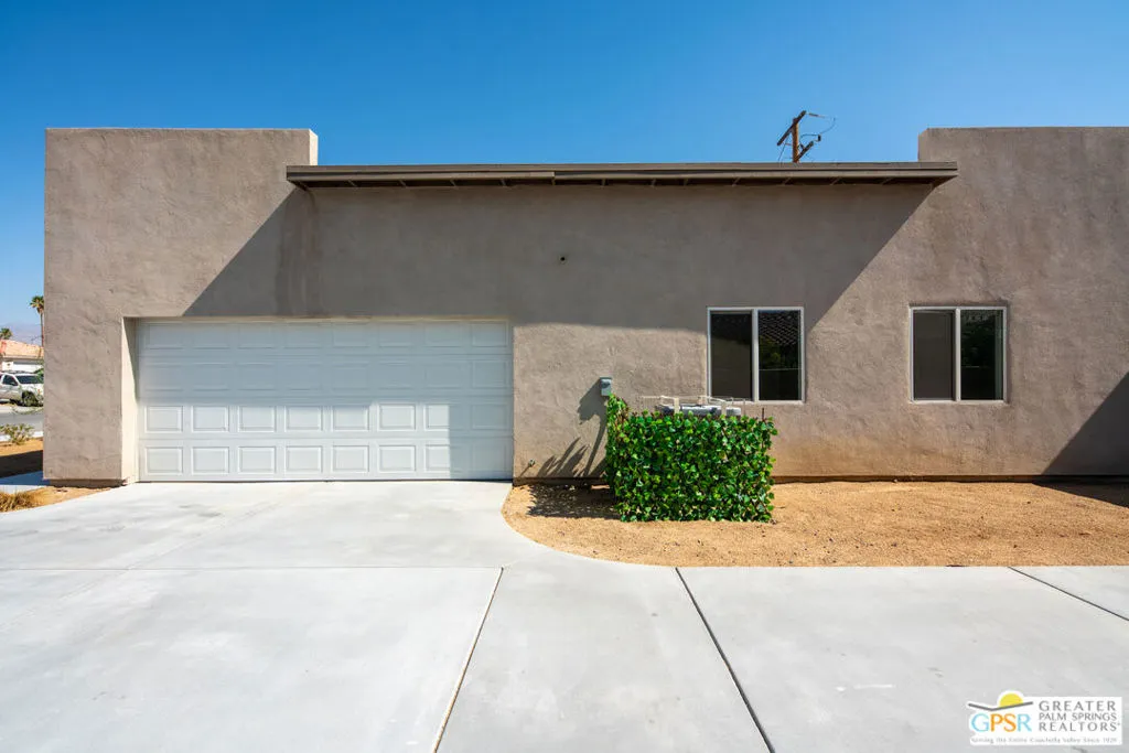 13704 Sarita Drive, Desert Hot Springs, California 92240 home-pic-55