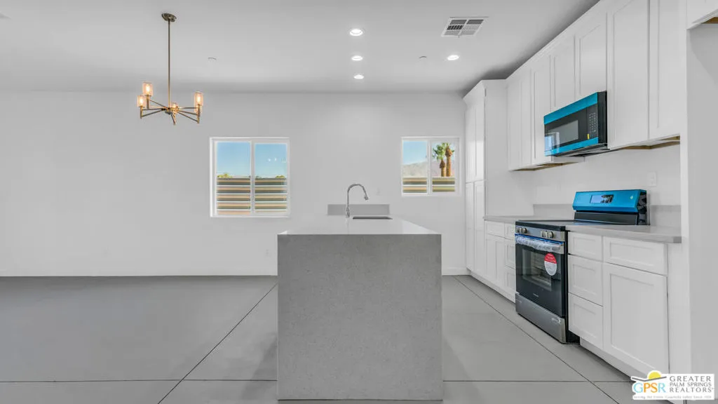 13704 Sarita Drive, Desert Hot Springs, California 92240 home-pic-3