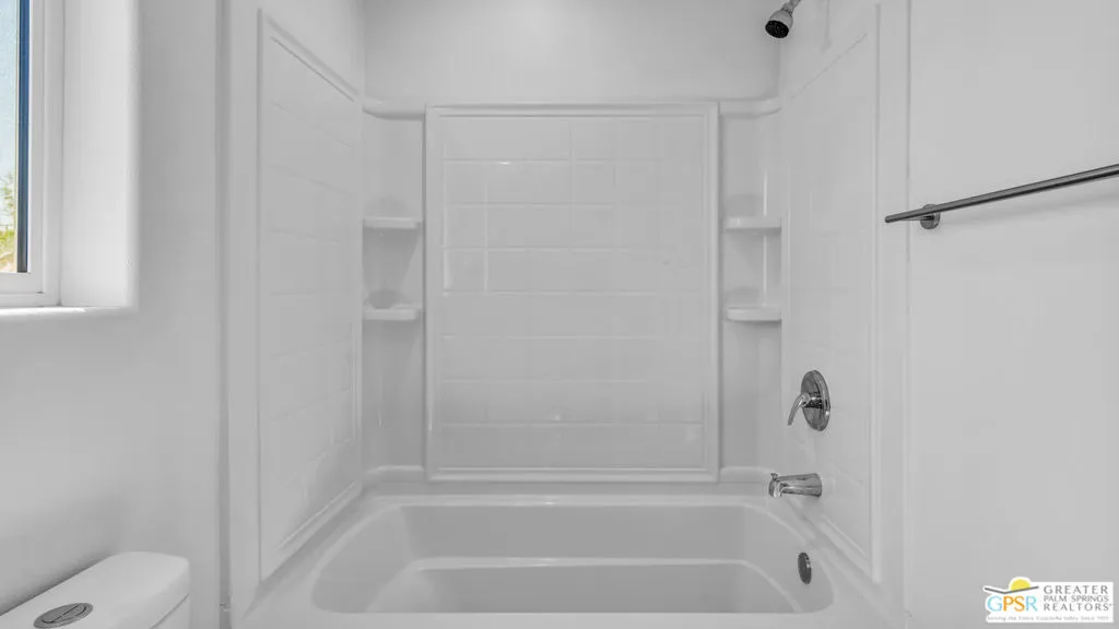13704 Sarita Drive, Desert Hot Springs, California 92240 home-pic-35