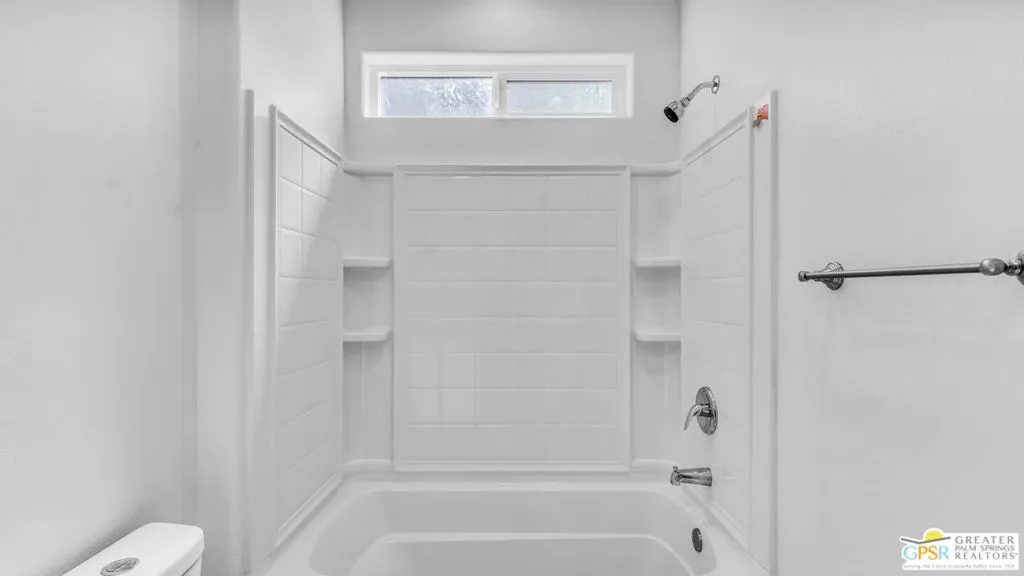 13704 Sarita Drive, Desert Hot Springs, California 92240 home-pic-22
