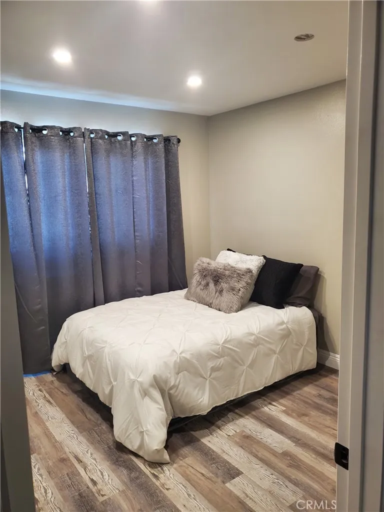 2424 S Lake Avenue, Ontario, California 91761 home-pic-8
