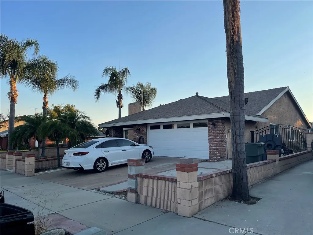2424 S Lake Avenue, Ontario, California 91761 home-pic-1