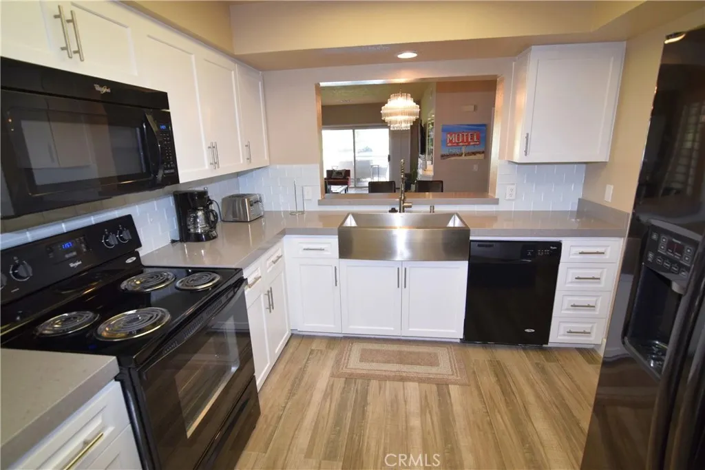 139 Villa Court, Palm Desert, California 92211 home-pic-3