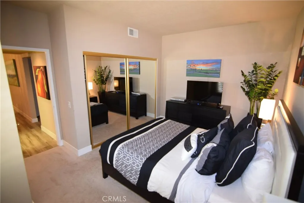 139 Villa Court, Palm Desert, California 92211 home-pic-5