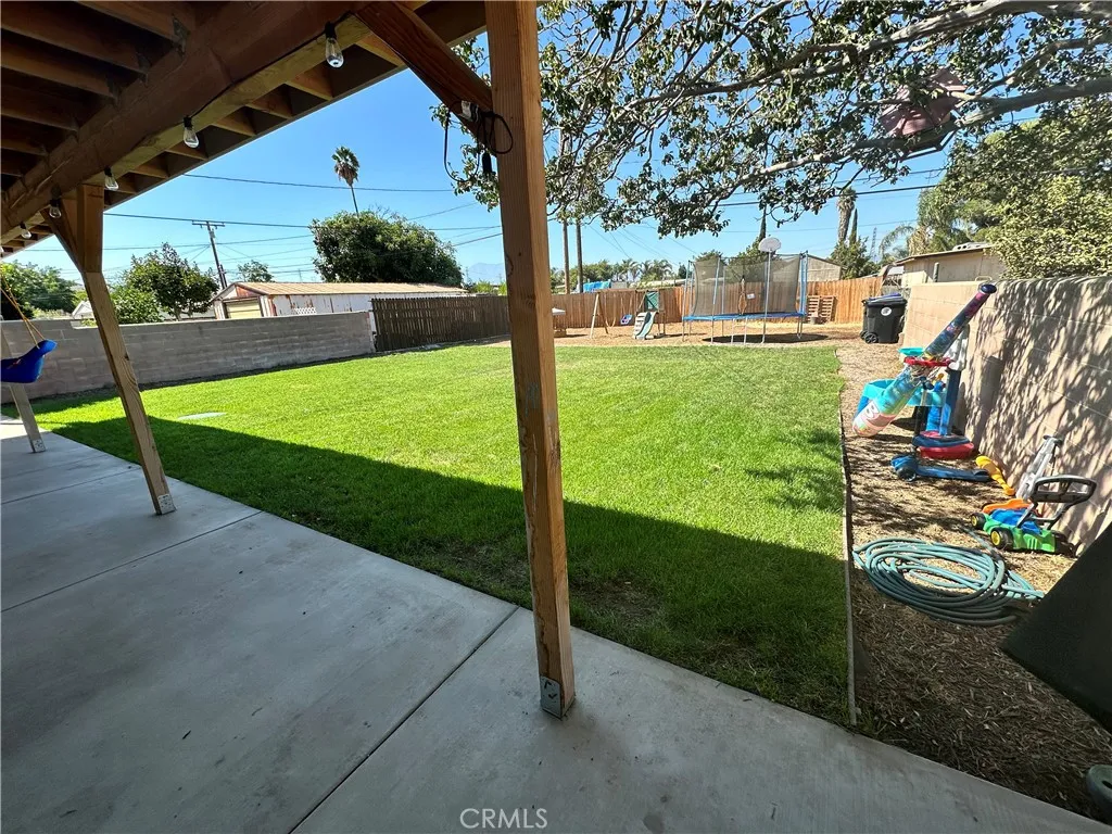 18470 7th Street, Bloomington, California 92316 home-pic-33