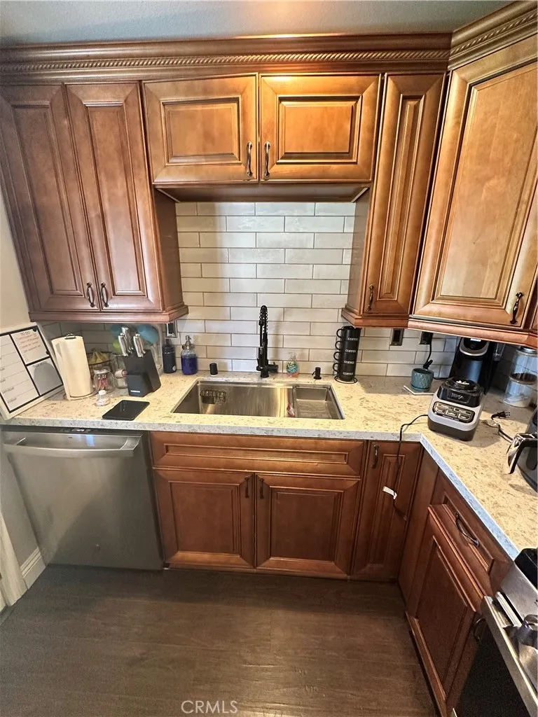 18470 7th Street, Bloomington, California 92316 home-pic-19