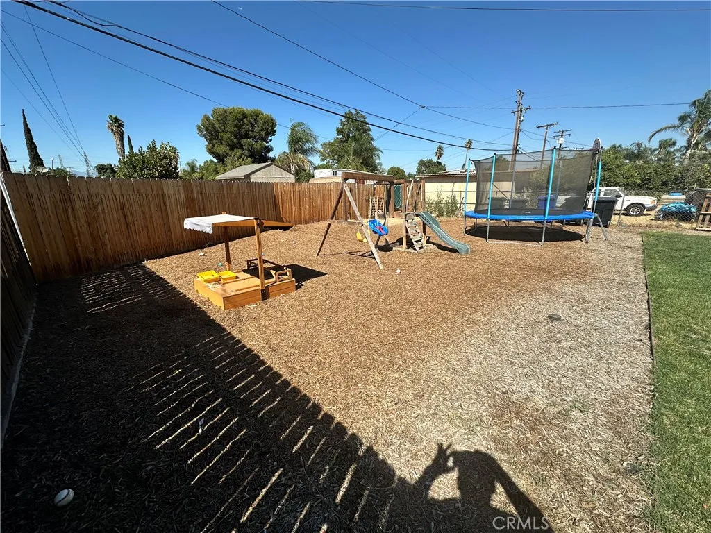 18470 7th Street, Bloomington, California 92316 home-pic-31